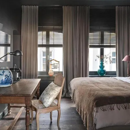 The Bank 1869 - Unique Guestrooms In The Historic Center Of Bruges Exterior photo