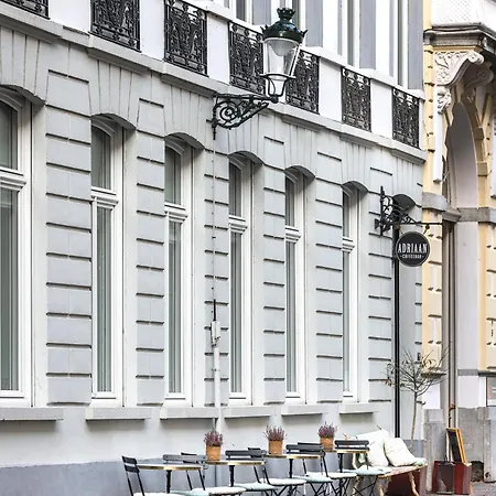 The Bank 1869 - Unique Guestrooms In The Historic Center Of Bruges Exterior photo